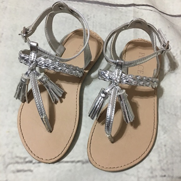 Children’s Place silver summer sandals - Picture 3 of 6
